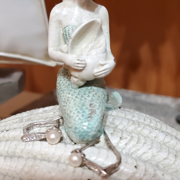 14k White Gold Diamond & Pearl Earrings - Picture 4 of 4